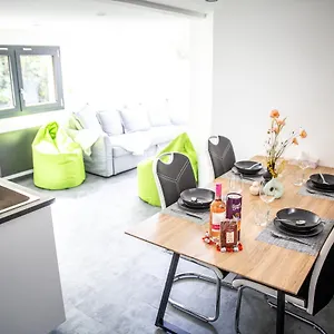 https://bienvenue-dans-le-chartreuse-6-couchages-cholonge.hotels-rhonealpes.com